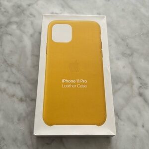NYT Apple iPhone 11 Pro Leather case